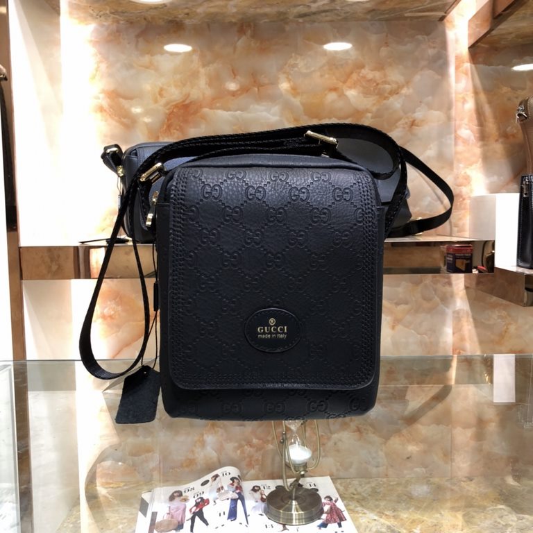 Model85032-3[Love] Gucci new (embossed models) high-end men's casual cross-body bag   Super exquisite workmanship. Fashionable and versatile Made of imported cowhide leather, soft and comfortable feel super upscale      