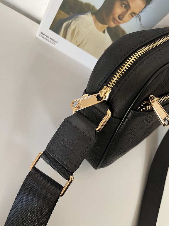 New 2023  Gucci, Gucci   counter synchronization men's crossbody bag     original quality Business style, feel absolutely cow! Imported Taiwan fabric with head layer cowhide Lining with original special lining! Clear LOG