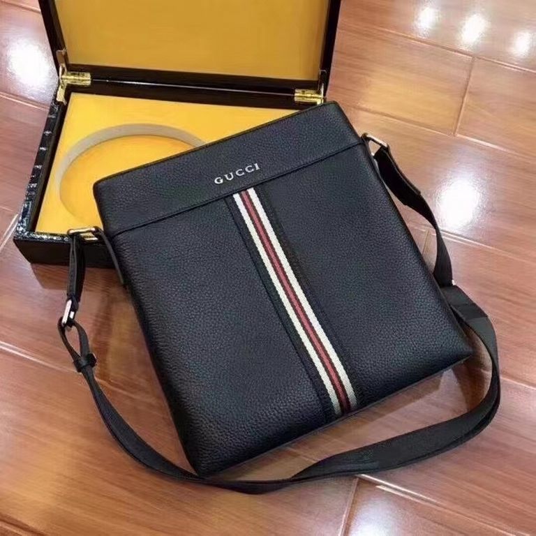 New coming (Model 0207)  Gucci gucci  Casual men's bag. Imported head layer cowhide , large capacity  relatively lightweight, simple and casual, sales champion. Going out traveling must take him, handsome full, and this 