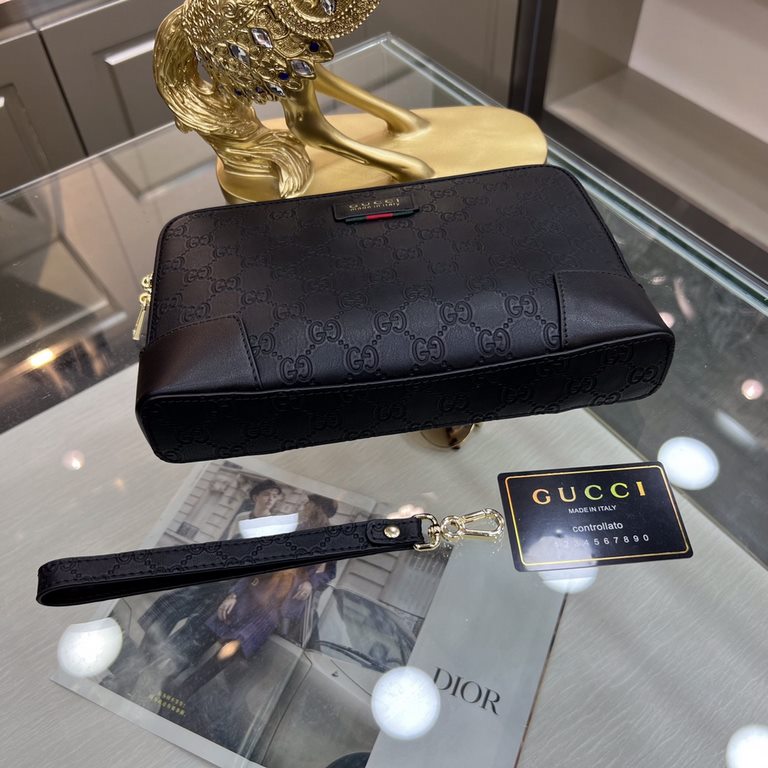 Gucci Gucci   new clutch bag, soft retro double G flower leather, is undoubtedly this season doubly sought after beautiful point la! Low-key luxury, feel comfortable, simple and refreshing design more catering to urban f