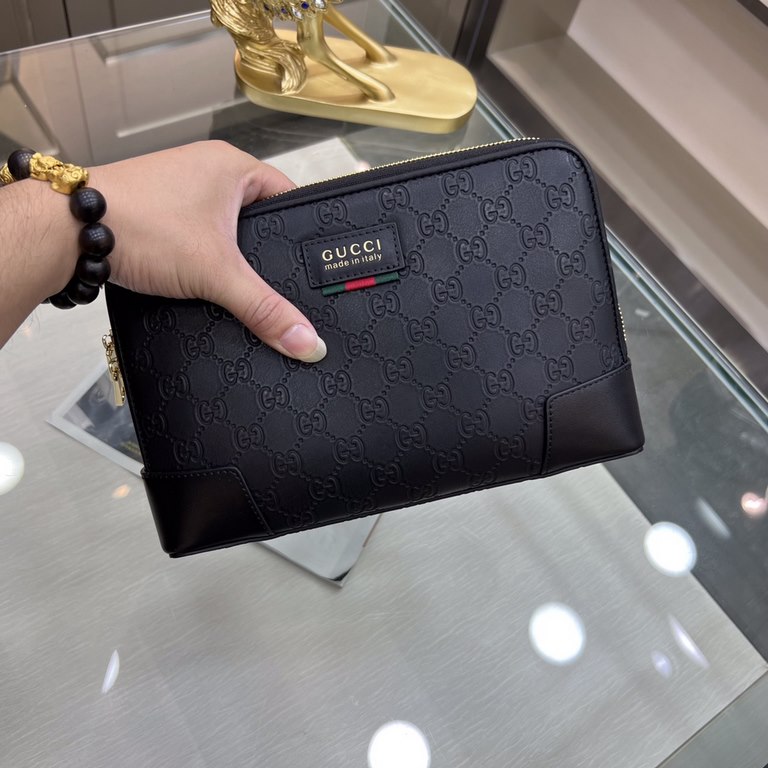 Gucci Gucci   new clutch bag, soft retro double G flower leather, is undoubtedly this season doubly sought after beautiful point la! Low-key luxury, feel comfortable, simple and refreshing design more catering to urban f