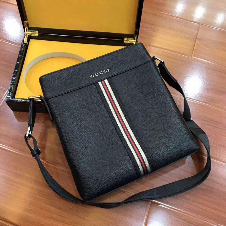 New arrival (model 33090-2)  Gucci gucci  Casual men's bag. Imported head layer cowhide , large capacity  relatively lightweight, simple and casual, sales champion. Going out traveling must take him, handsome full, and t