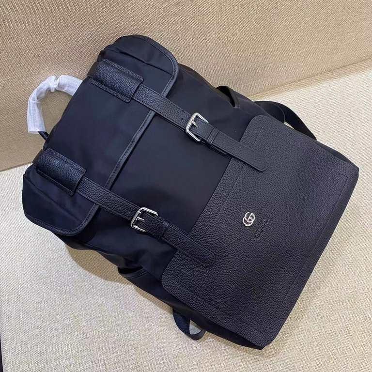 G family original Italian    shoulder bag this year to create a new channel goods   Energetic business   ideal for men's    LOGO clear and unparalleled   top into the fabric quality is beyond doubt!     Soft and delicate