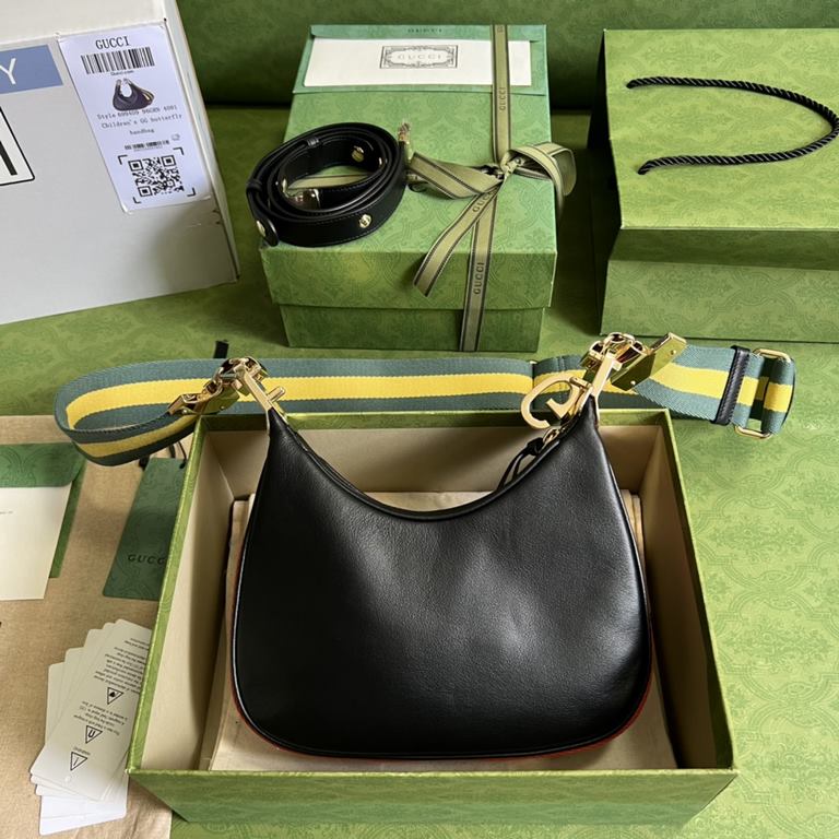 .  With a full set of original green box packaging GG Gucci Attache Series Small Shoulder Backpack The Gucci Love March collection is a refreshed interpretation of the brand's canonical elements, paying homage to the end