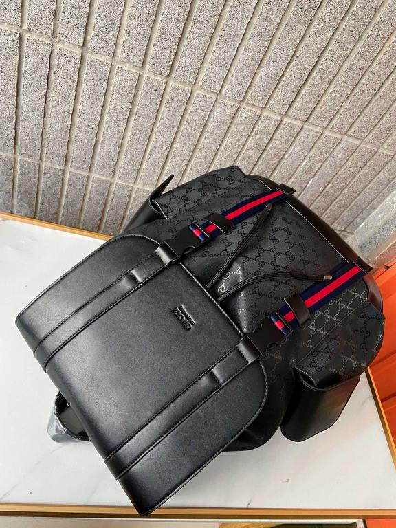 495563   High-end goods   New GUCCi duffel bag classic backpack accessories with striped webbing piping, incorporating this season's popular GG print, the early spring collection in a colorful way. GG Supreme high-grade 