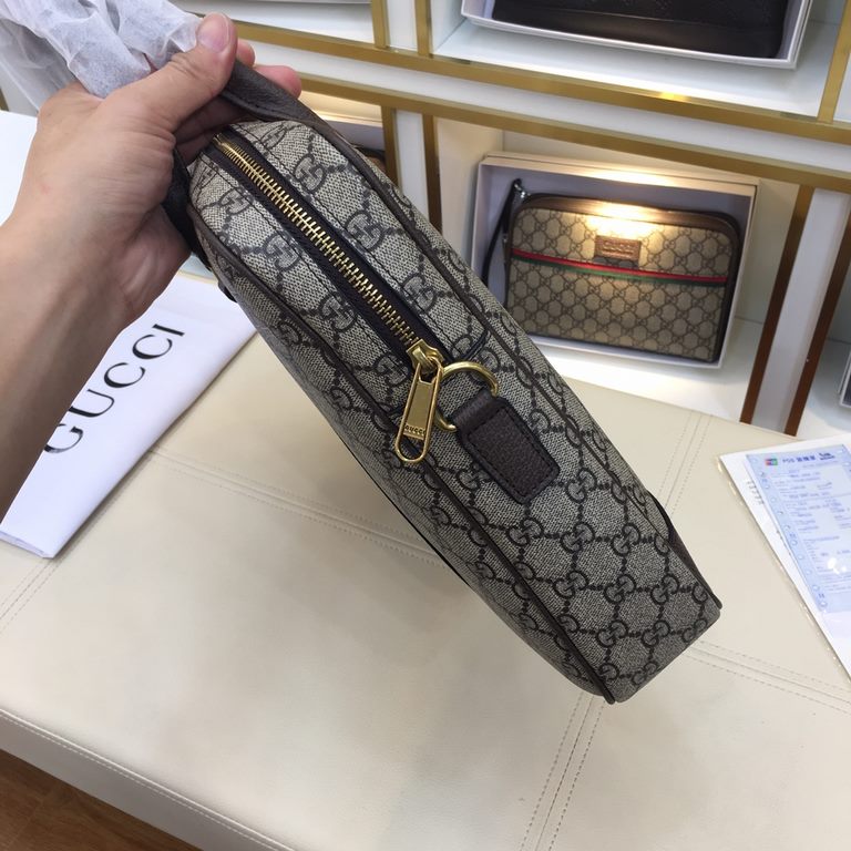 .       Original official website 66557-1 Gucci original single authentic new counter with the same high-end men's casual briefcase   workmanship is super refined and elegant. With imported raw materials cowhide counter 