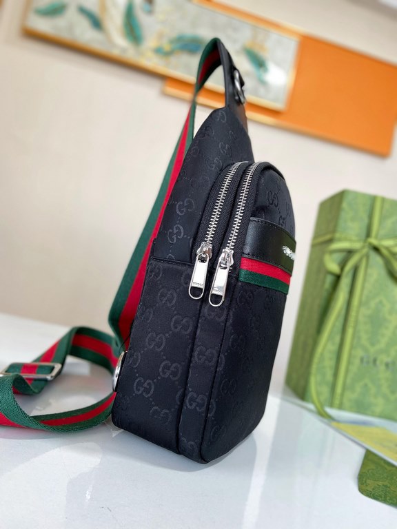 秘秘 [Gucci Chest Packs]    European water goods chest packs fanny packs, heavy money to create a new channel goods   energetic   ideal for men's   original hardware  LOGO clear and unparalleled   the top of the original f