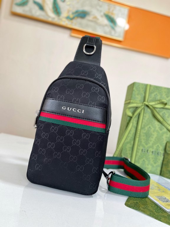 秘秘 [Gucci Chest Packs]    European water goods chest packs fanny packs, heavy money to create a new channel goods   energetic   ideal for men's   original hardware  LOGO clear and unparalleled   the top of the original f