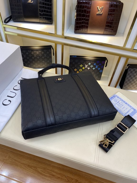 .    Original official website 66323-1 Gucci original single authentic new counter with the same high-end men's casual briefcase   workmanship is super refined and elegant. With imported raw materials cowhide counter spe