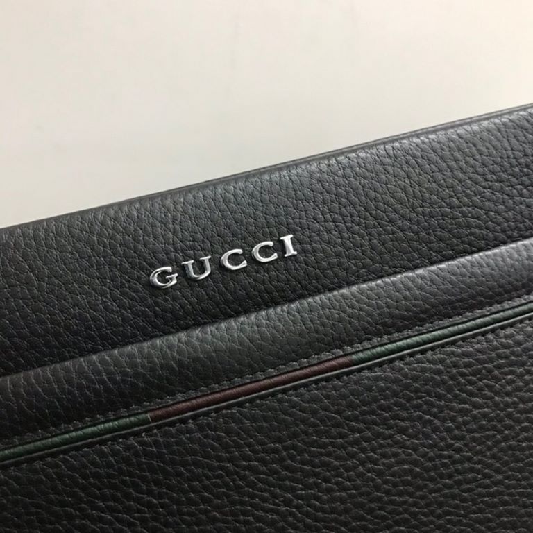 Top original single GUCCI Gucci men's casual handheld sandwich bag, with 6 card positions, rear zipper compartment design, the inner pocket is reasonable and practical space. Imported head layer cowhide, the original boa