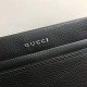 Top original single GUCCI Gucci men's casual handheld sandwich bag, with 6 card positions, rear zipper compartment design, the inner pocket is reasonable and practical space. Imported head layer cowhide, the original boa