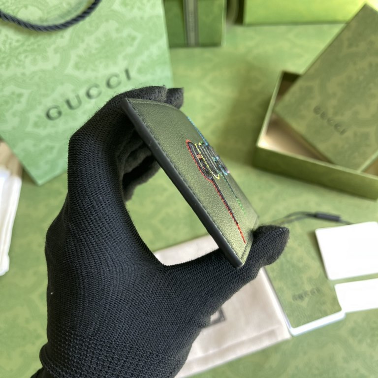 .   With a full set of original green box packaging  G  The newest card case from the house has arrived, which can also be used as a card case and is a practical design piece that the brand has been pushing as a mainstay