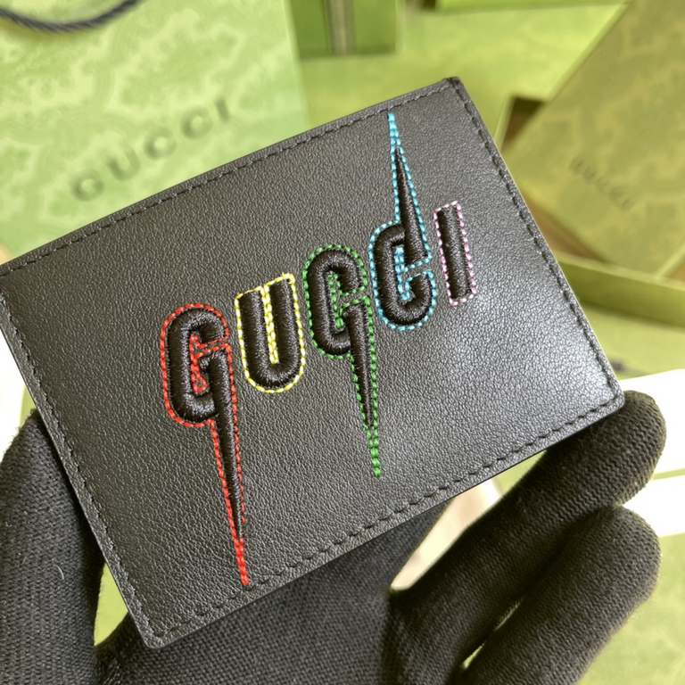 .   With a full set of original green box packaging  G  The newest card case from the house has arrived, which can also be used as a card case and is a practical design piece that the brand has been pushing as a mainstay