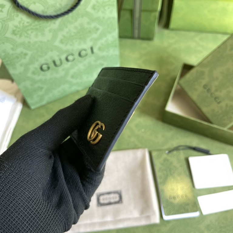 .   With a full set of original green box packaging  G  The newest card case from the house has arrived, which can also be used as a card case and is a practical design piece that the brand has been pushing as a mainstay