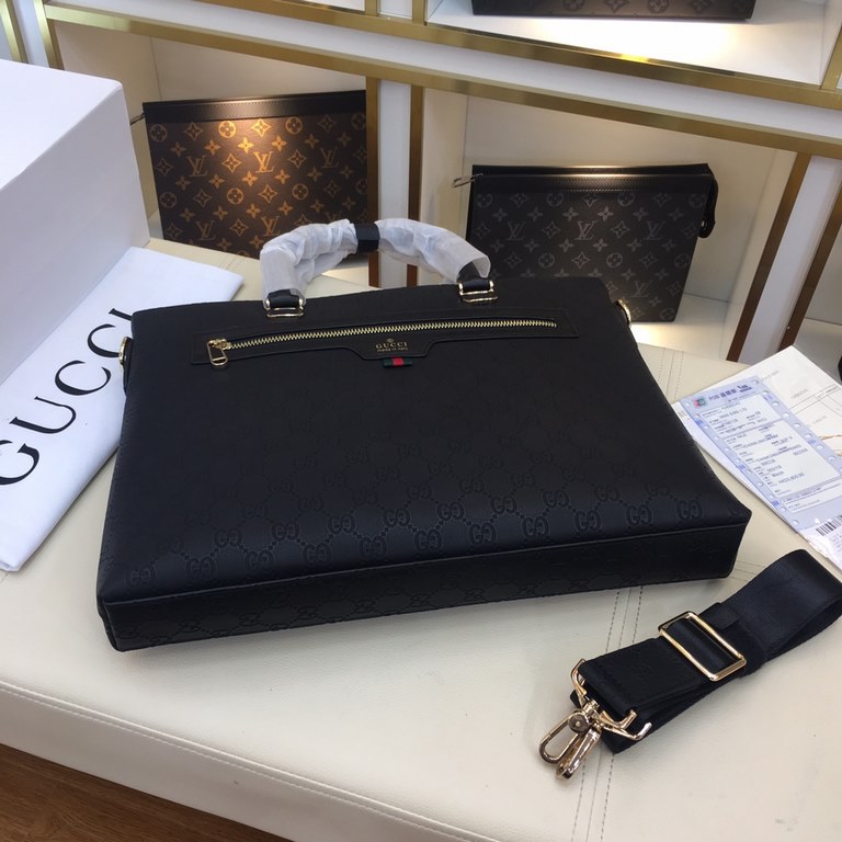 .        Original official website 66578-1 Gucci original single authentic new counter with the same high-end men's casual briefcase   workmanship is super refined and elegant. With imported raw materials cowhide counter