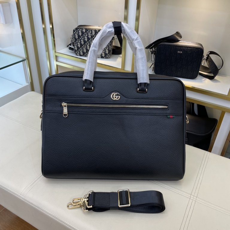 .     The original official website 66224-1 Gucci original single authentic new counter with the same high-end men's casual briefcase   workmanship is super refined and elegant. With imported raw materials cowhide counte