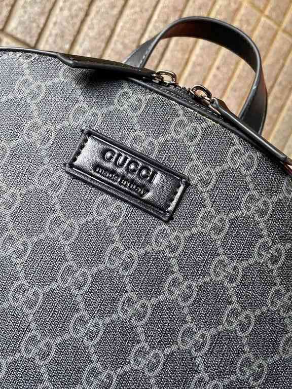 High-end goods   The latest models GUCCI Gucci shoulder bag   Imported original fabrics   Ultra-high-definition hardware logo logo, special lining lining. Super smooth zipper, oil edge super smooth, exquisite workmanship