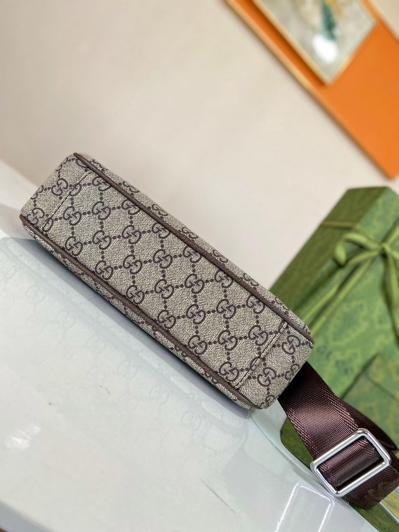 秘秘 Gucci    Counter the latest explosion of men's crossbody bags, heavy money to create a new channel goods   energetic   ideal for men's   the original hardware  LOGO clear and unparalleled   top layer of cowhide   qual