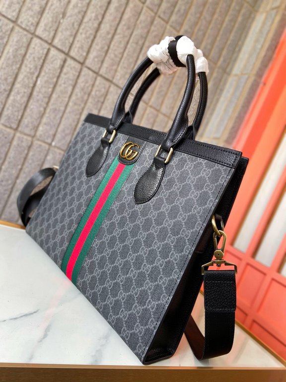 9127 Black Brown  High-end   The new GUCCI Ophidia collection presents a new design briefcase in GG Supreme synthetic canvas, featuring the brand's iconic webbing and double G-shaped hardware. The double handles and deta