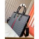 9127 Black Brown  High-end   The new GUCCI Ophidia collection presents a new design briefcase in GG Supreme synthetic canvas, featuring the brand's iconic webbing and double G-shaped hardware. The double handles and deta