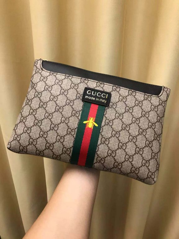 With the box     year (Gucci Gucci   ) handbag G home the latest models, exclusive first,  the original version of the quality, fine workmanship, and another super models popping models attack! Inside there are 6 large c