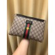 With the box     year (Gucci Gucci   ) handbag G home the latest models, exclusive first,  the original version of the quality, fine workmanship, and another super models popping models attack! Inside there are 6 large c