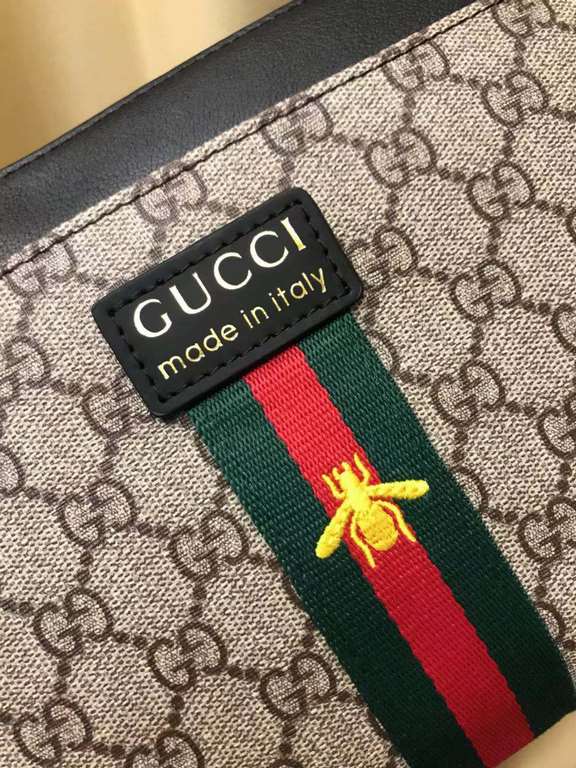 With the box     year (Gucci Gucci   ) handbag G home the latest models, exclusive first,  the original version of the quality, fine workmanship, and another super models popping models attack! Inside there are 6 large c