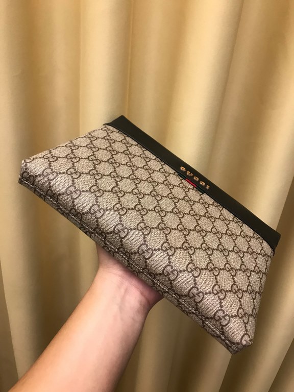 With the box     year (Gucci Gucci   ) handbag G family's latest models, exclusive first,  original version of the quality, fine workmanship, another super models popping models attack! Inside the 6 card slots, a large i