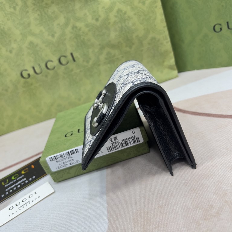 Gucci 1955 Horsebit Bag! Card bag classic horsebit buckle   Monogram   card bag blue hook edge design, full of retro. Long shoulder strap single shoulder strap are very good! This season's breakout style feels like it's 