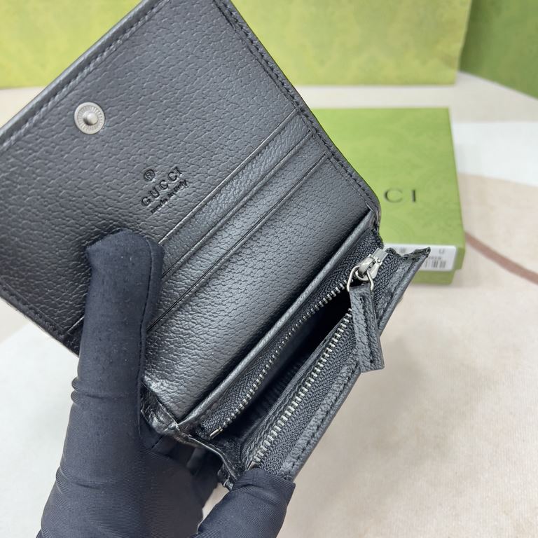 Gucci 1955 Horsebit Bag! Card bag classic horsebit buckle   Monogram   card bag blue hook edge design, full of retro. Long shoulder strap single shoulder strap are very good! This season's breakout style feels like it's 