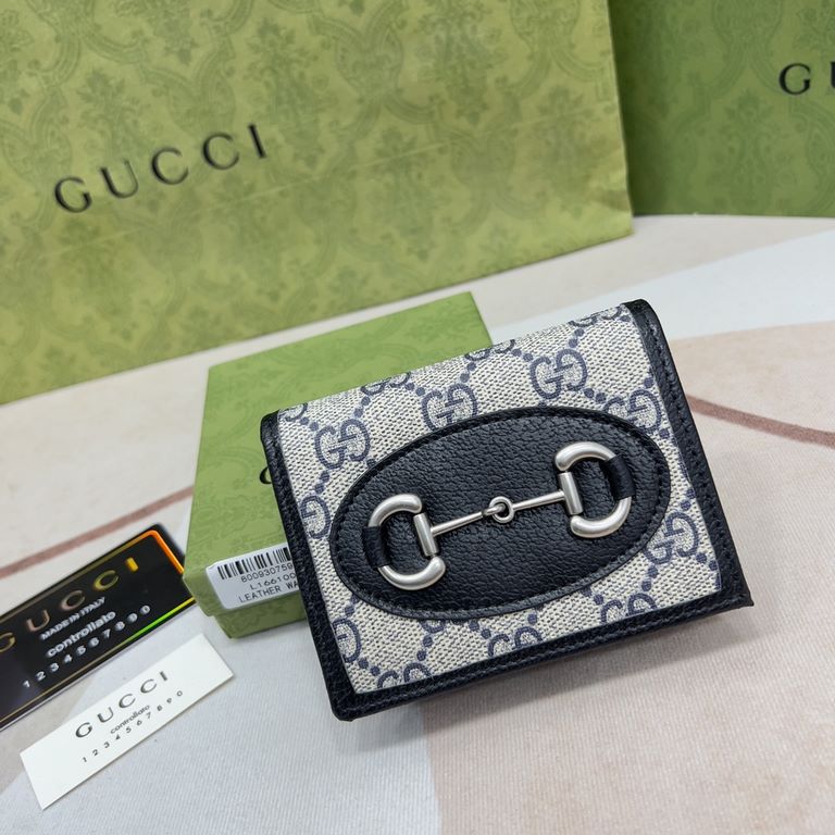 Gucci 1955 Horsebit Bag! Card bag classic horsebit buckle   Monogram   card bag blue hook edge design, full of retro. Long shoulder strap single shoulder strap are very good! This season's breakout style feels like it's 