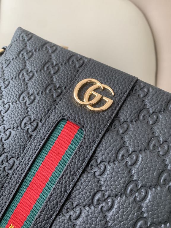 Original     New  Gucci men's top quality handbag crossbody bag   counter hot selling explosive models,   please recognize the leather and details,   high-end atmosphere   upscale  Original quality  Original cowhide     