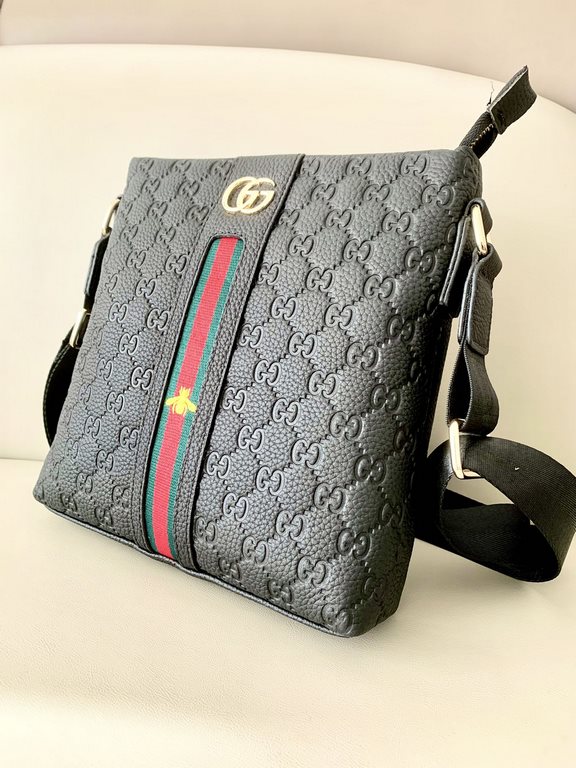 Original     New  Gucci men's top quality handbag crossbody bag   counter hot selling explosive models,   please recognize the leather and details,   high-end atmosphere   upscale  Original quality  Original cowhide     