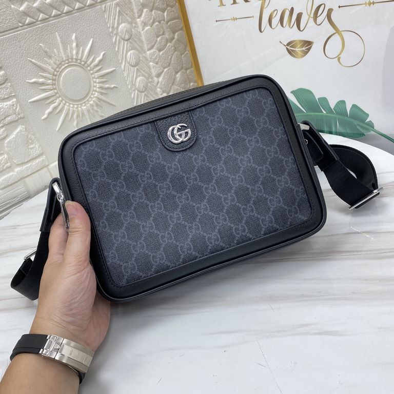 The GG Print Embossed Messenger Bag, a classic travel accessory revisited in a new color palette for the Gucci Love March collection, combines the softness of GG leather with the embossing of the brand's logo on the body