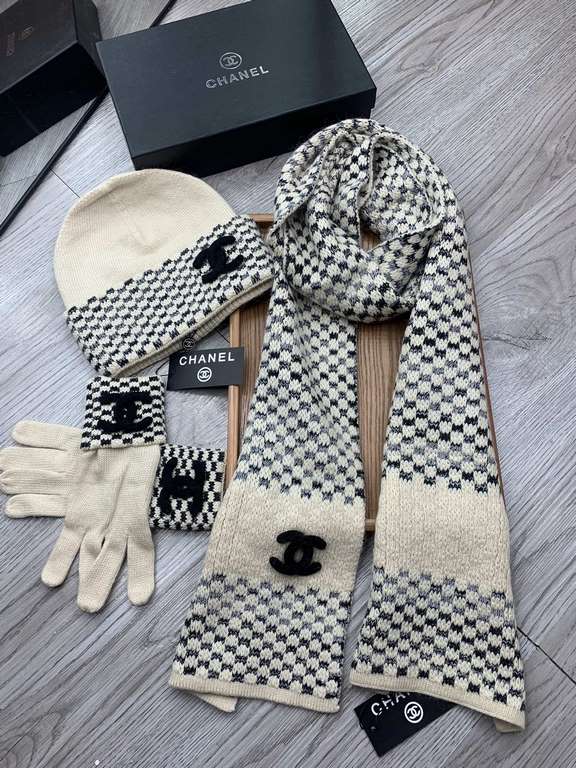 C family. [Three-piece wool suit hat  scarf  gloves] classic suit hat! Warm and super comfortable ~ winter Miss ageing artifacts Oh ~ this winter you are missing such a set of suit hat la ~ and warm and stylish! Men's an