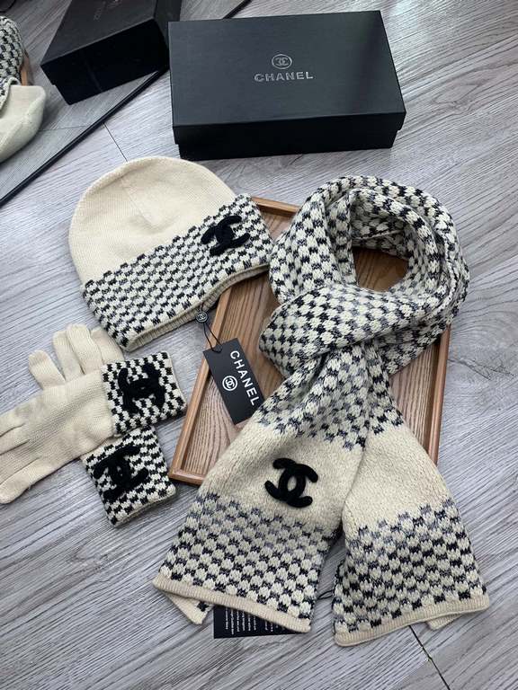 C family. [Three-piece wool suit hat  scarf  gloves] classic suit hat! Warm and super comfortable ~ winter Miss ageing artifacts Oh ~ this winter you are missing such a set of suit hat la ~ and warm and stylish! Men's an