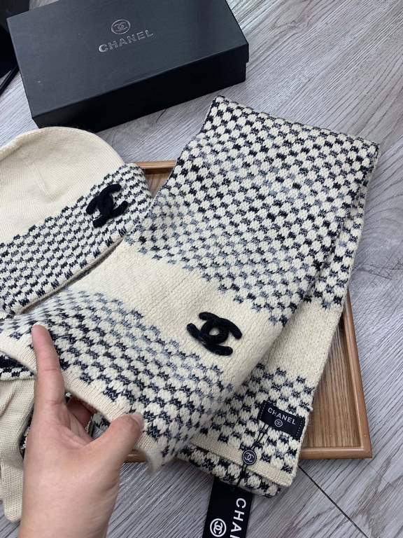 C family. [Three-piece wool suit hat  scarf  gloves] classic suit hat! Warm and super comfortable ~ winter Miss ageing artifacts Oh ~ this winter you are missing such a set of suit hat la ~ and warm and stylish! Men's an