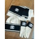 White colorHat  scarf  gloves  So good looking  , a must-have for this season, soft and comfortable, i.e. warm and stylish!