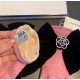 Chanel Chanel counter new wool gloves, beaded camellia   big bow   fashion gloves, fall and winter warm padded lining, super whine bow  , on the hand super comfortable and soft, versatile! average size