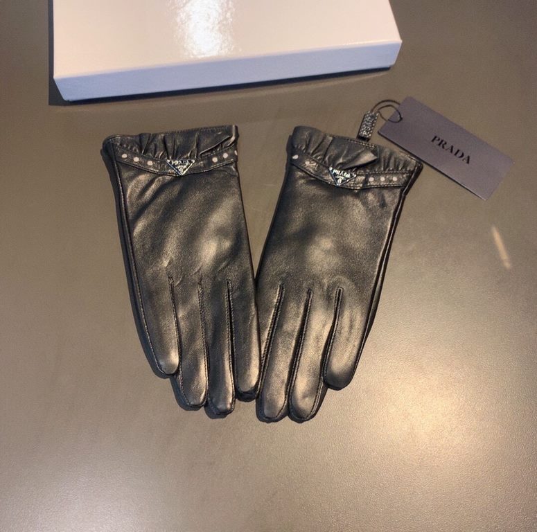 2022 new exclusive first  touch screen gloves Prada wave flower   edge gloves [original quality] official website synchronization Ms. new high-grade sheepskin gloves    goddesses preferred can not be missed        100 pe