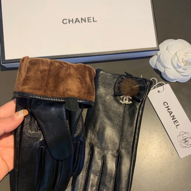 With packaging2022 new exclusive first  touch screen gloves Chanel Chanel fox fur ball hanging drill double C [original quality] official website synchronization women's new high-grade sheepskin gloves    goddess preferr