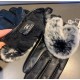 with packagingChanel Chanel 2022 love  fall and winter lazy rabbit hair sheepskin gloves   mobile touch screen, worth comparing     the same paragraph of different quality, kill the market poor product, imported first-cl