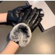 with packagingChanel Chanel 2022 love  fall and winter lazy rabbit hair sheepskin gloves   mobile touch screen, worth comparing     the same paragraph of different quality, kill the market poor product, imported first-cl