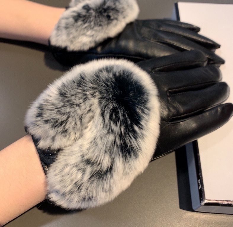 with packagingChanel Chanel 2022 love  fall and winter lazy rabbit hair sheepskin gloves   mobile touch screen, worth comparing     the same paragraph of different quality, kill the market poor product, imported first-cl