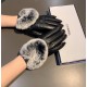 with packagingChanel Chanel 2022 love  fall and winter lazy rabbit hair sheepskin gloves   mobile touch screen, worth comparing     the same paragraph of different quality, kill the market poor product, imported first-cl