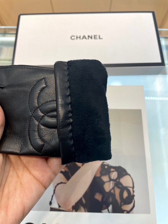 Chanel explosion to   [top original single] official website synchronization women's new high-grade sheepskin gloves     100% selection of imported lambskin lining sheepskin lining Leather luster bright full soft delicat