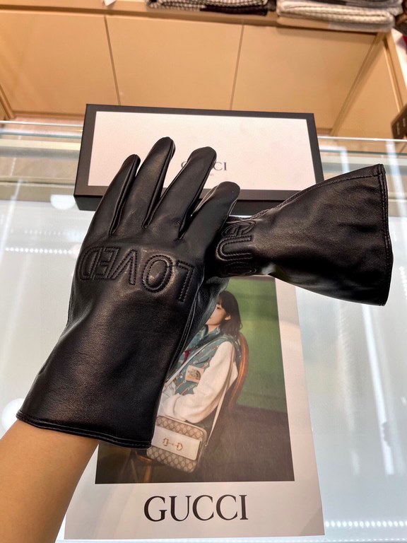 GUCCI new men's leather gloves, imported from Ethiopia touch screen sheepskin, the back of the hand at the personalized LOGO design, GUCCI and LOVED, small openings at the wrist to adjust the size of the total to allow y