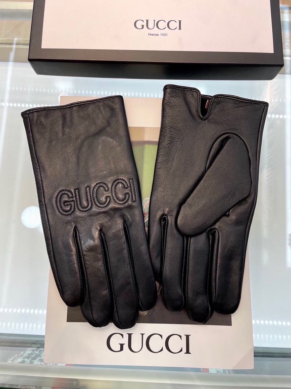 GUCCI new men's leather gloves, imported from Ethiopia touch screen sheepskin, the back of the hand at the personalized LOGO design, GUCCI and LOVED, small openings at the wrist to adjust the size of the total to allow y