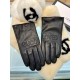 GUCCI new men's leather gloves, imported from Ethiopia touch screen sheepskin, the back of the hand at the personalized LOGO design, GUCCI and LOVED, small openings at the wrist to adjust the size of the total to allow y