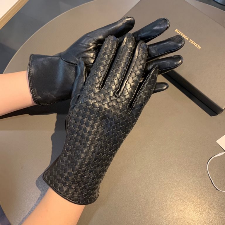 2022 new exclusive first   touch screen full knitting gloves BV [original quality] official website synchronization women's new high-grade sheepskin gloves    goddess preferred can not be missed    100 percent selection 